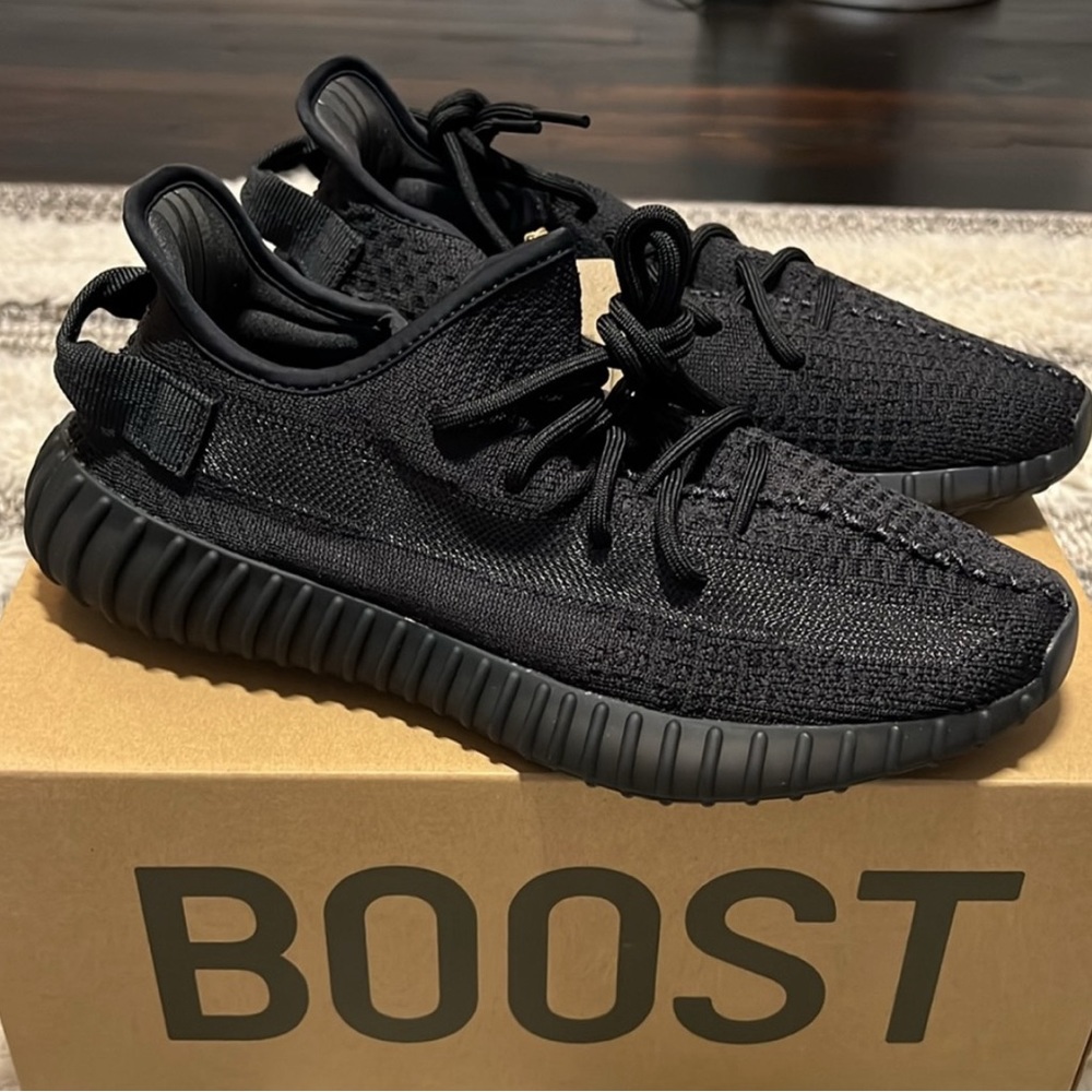 Yeezy Boost V2